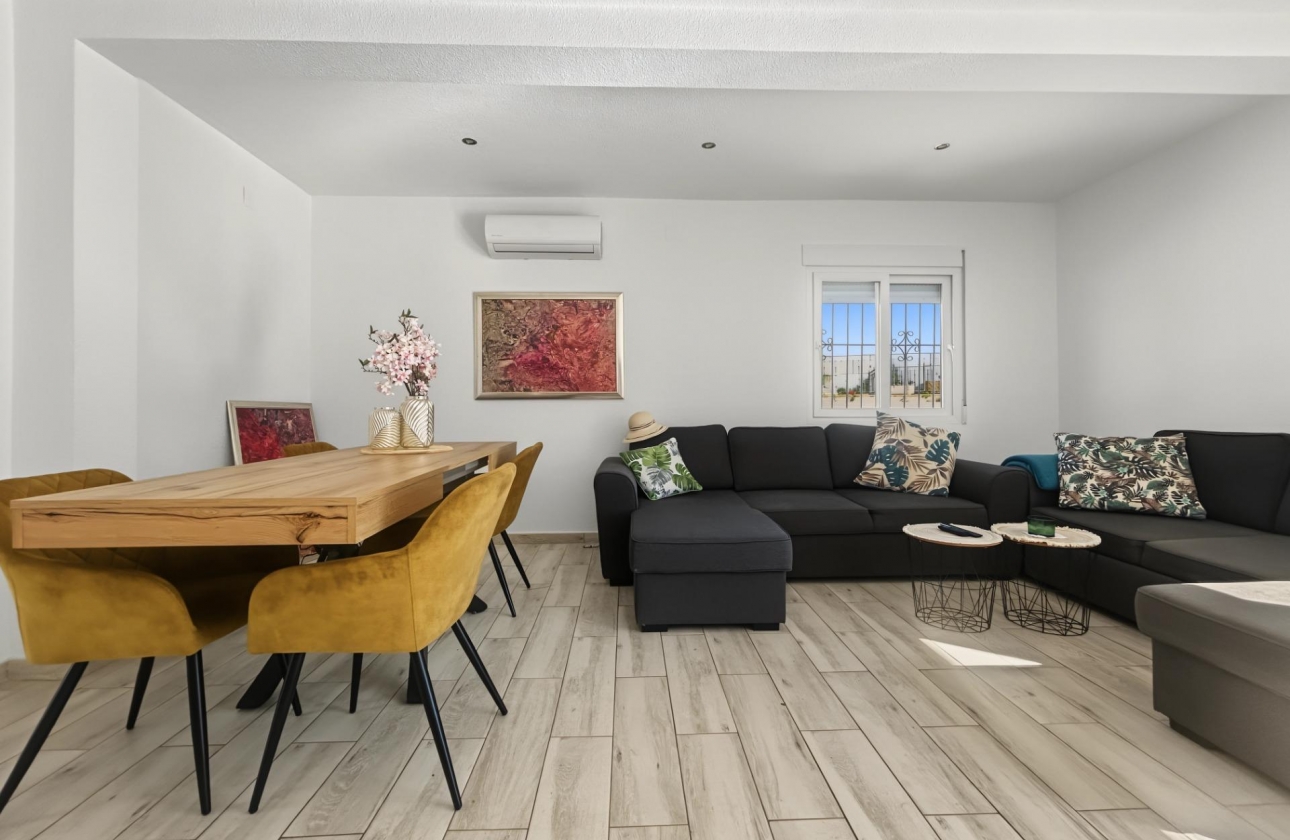 Resale - Villa - Pilar de la Horadada - Pinar de Campoverde
