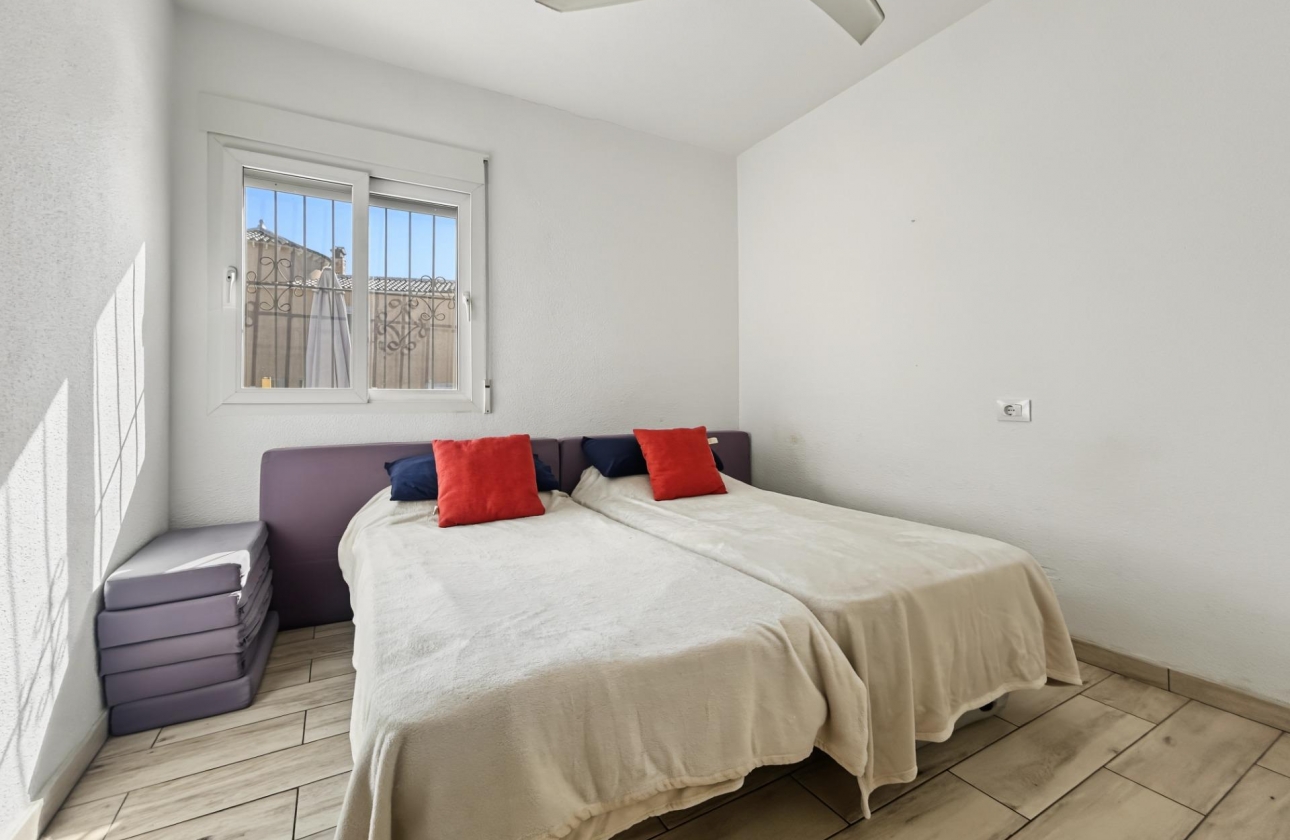 Resale - Villa - Pilar de la Horadada - Pinar de Campoverde