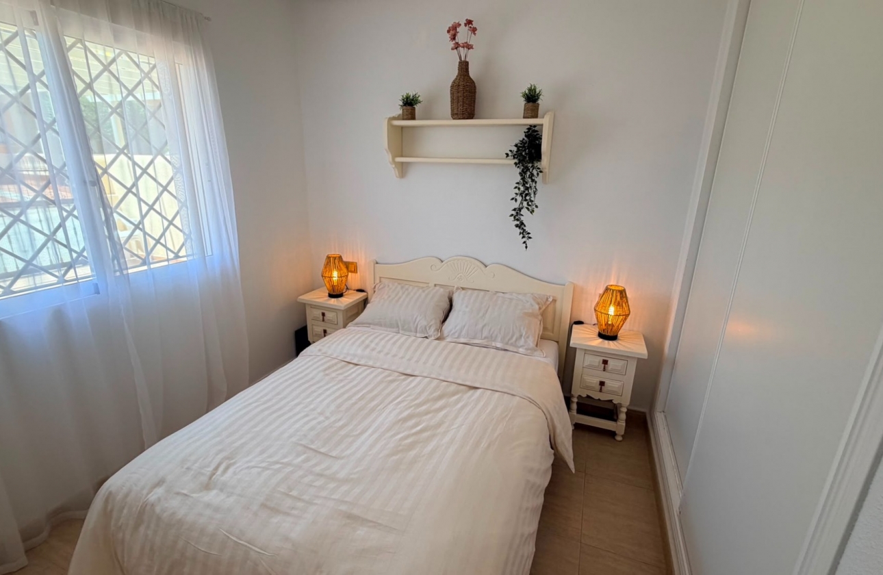 Resale - Villa - Los Montesinos - Urbanizacion montesol