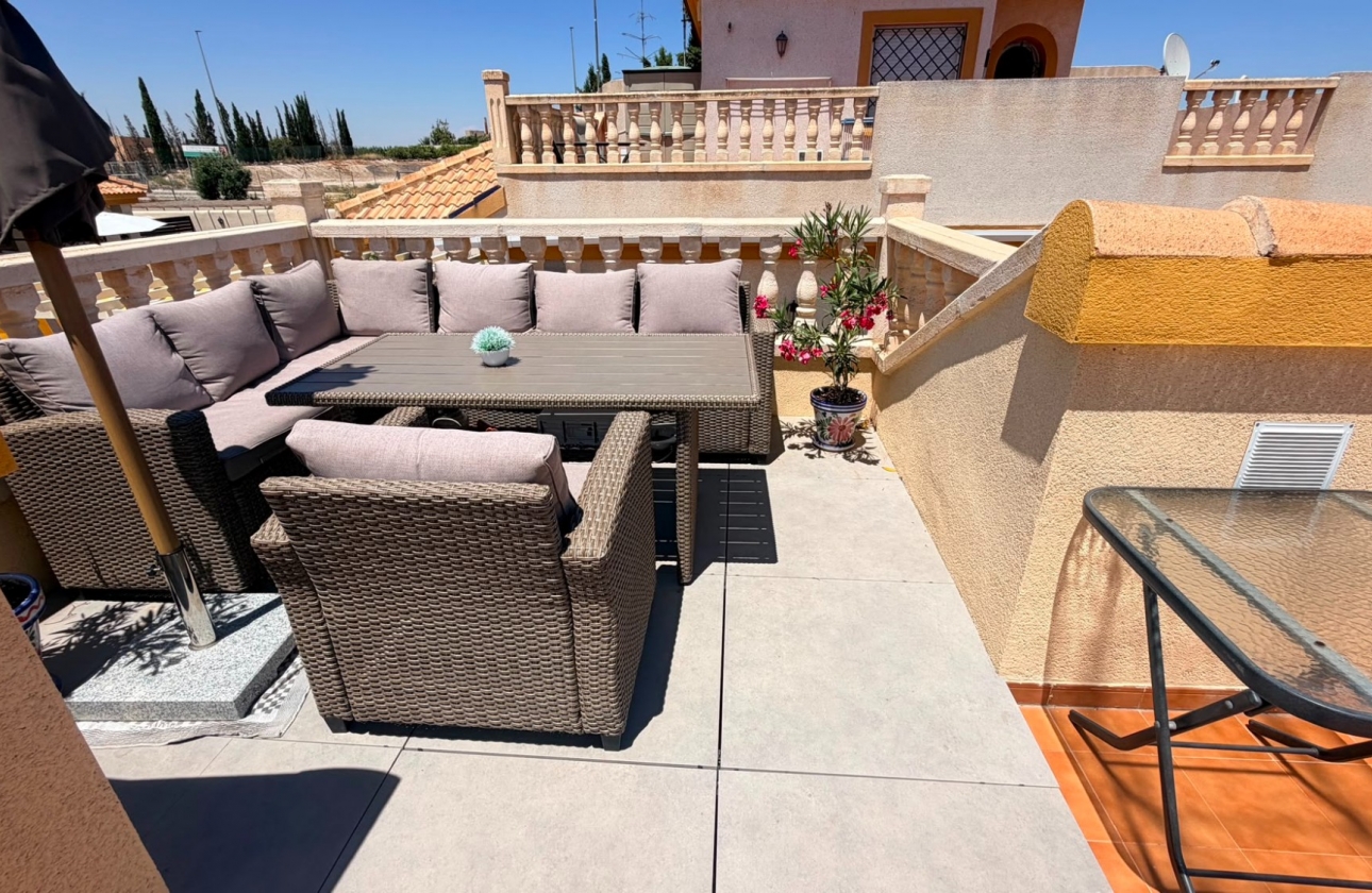 Resale - Villa - Los Montesinos - Urbanizacion montesol