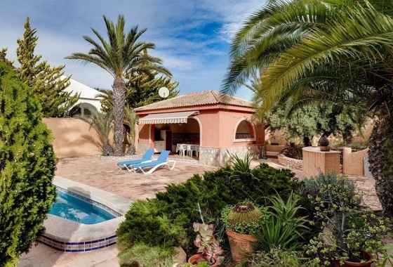 Resale - Villa - Torrevieja - La Siesta - El Salado - Torreta