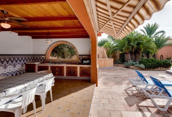 Resale - Villa - Torrevieja - La Siesta - El Salado - Torreta