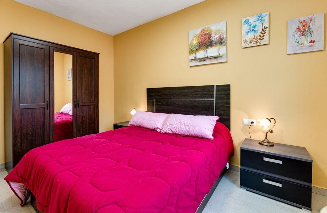 Resale - Villa - Torrevieja - La Siesta - El Salado - Torreta