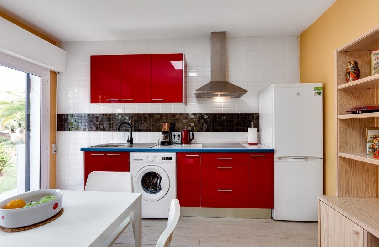 Resale - Villa - Torrevieja - La Siesta - El Salado - Torreta