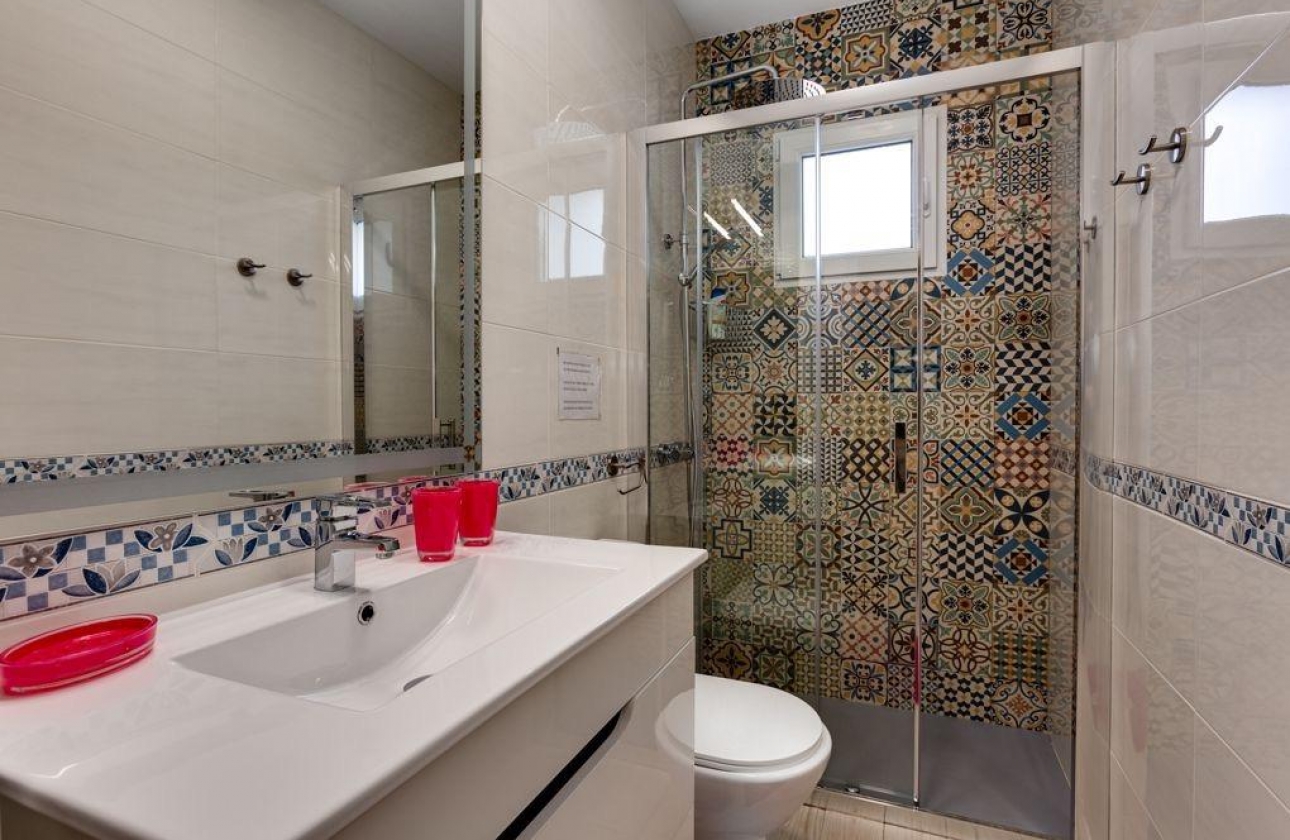 Resale - Villa - Torrevieja - La Siesta - El Salado - Torreta