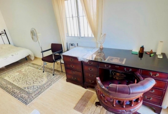 Resale - Villa - Los Montesinos - La Herrada