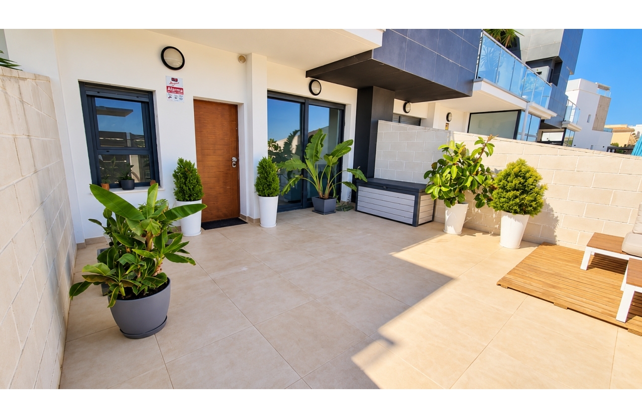 Resale - Villa - Orihuela Costa - Villamartin