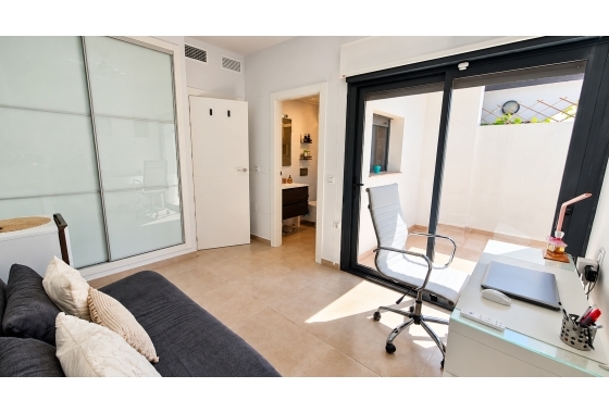 Resale - Villa - Orihuela Costa - Villamartin