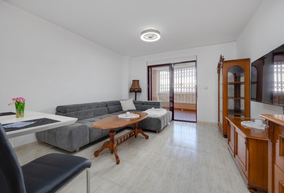 Resale - APARTAMENTO - Torrevieja - Playa del Cura