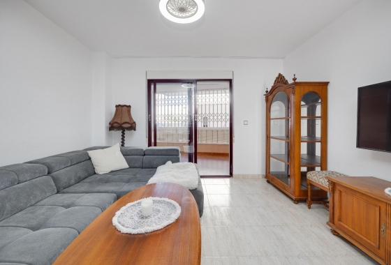 Resale - APARTAMENTO - Torrevieja - Playa del Cura