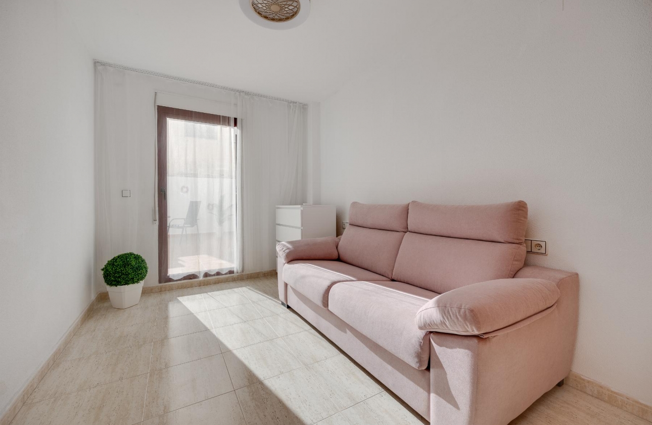 Resale - APARTAMENTO - Torrevieja - Playa del Cura