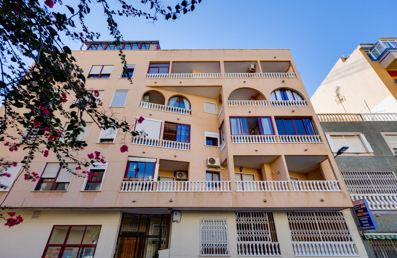 Resale - APARTAMENTO - Torrevieja - Playa del Cura