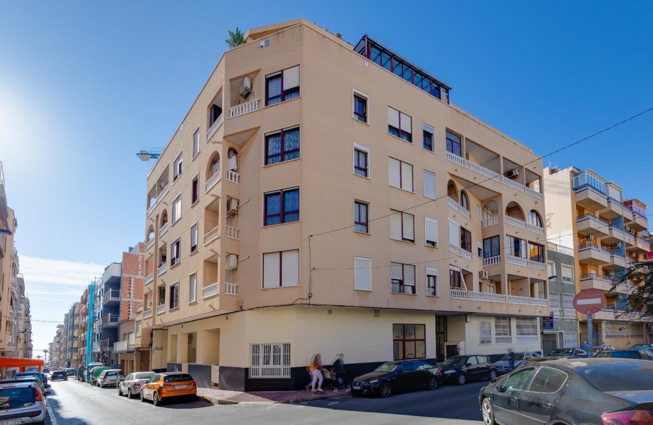 Resale - APARTAMENTO - Torrevieja - Playa del Cura