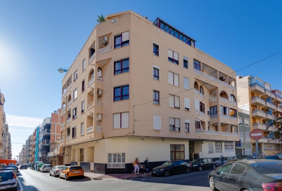 Resale - APARTAMENTO - Torrevieja - Playa del Cura