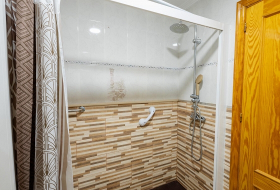 Reventa - APARTAMENTO - Torrevieja - CENTRO