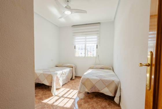 Reventa - APARTAMENTO - Torrevieja - CENTRO