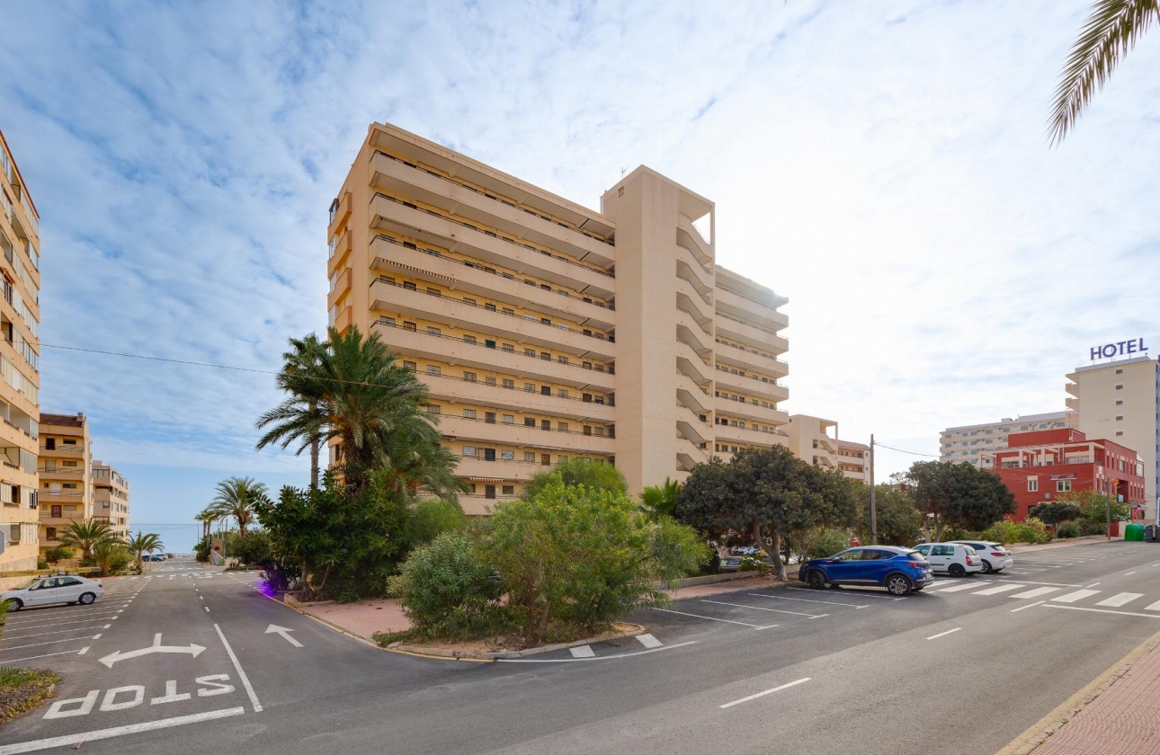 Wiederverkauf - APARTAMENTO - Torrevieja - CABO CERVERA