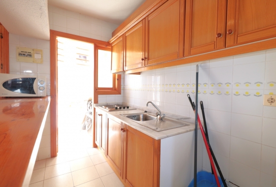 Resale - Apartment - Torrevieja - La Veleta