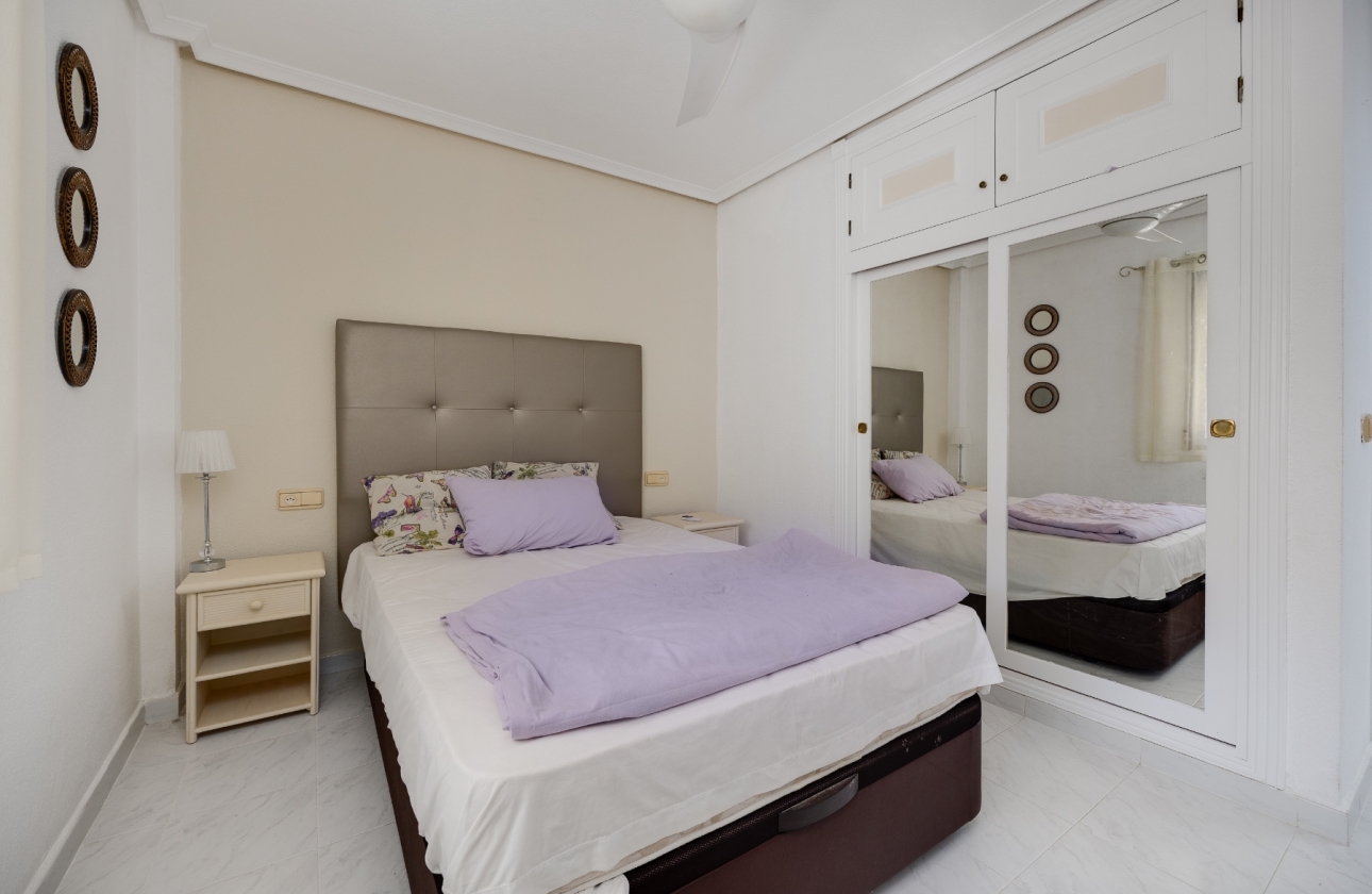 Resale - Apartment - Torrevieja - La Veleta