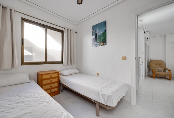 Resale - Apartment - Torrevieja - La Veleta