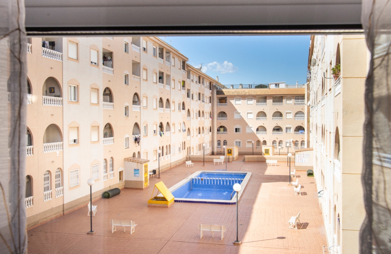 Resale - Apartment - Torrevieja - Centro