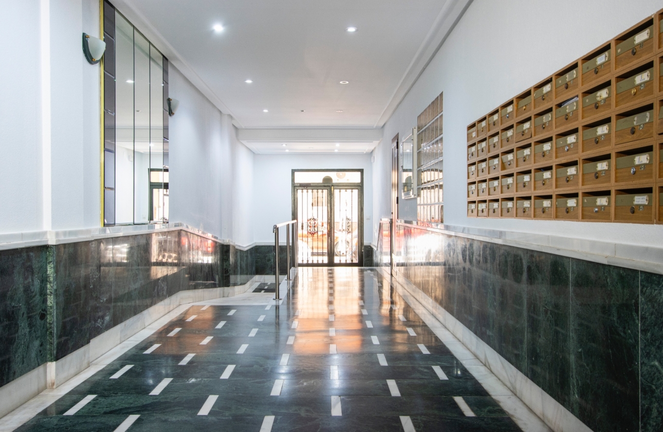 Resale - Apartment - Torrevieja - Centro