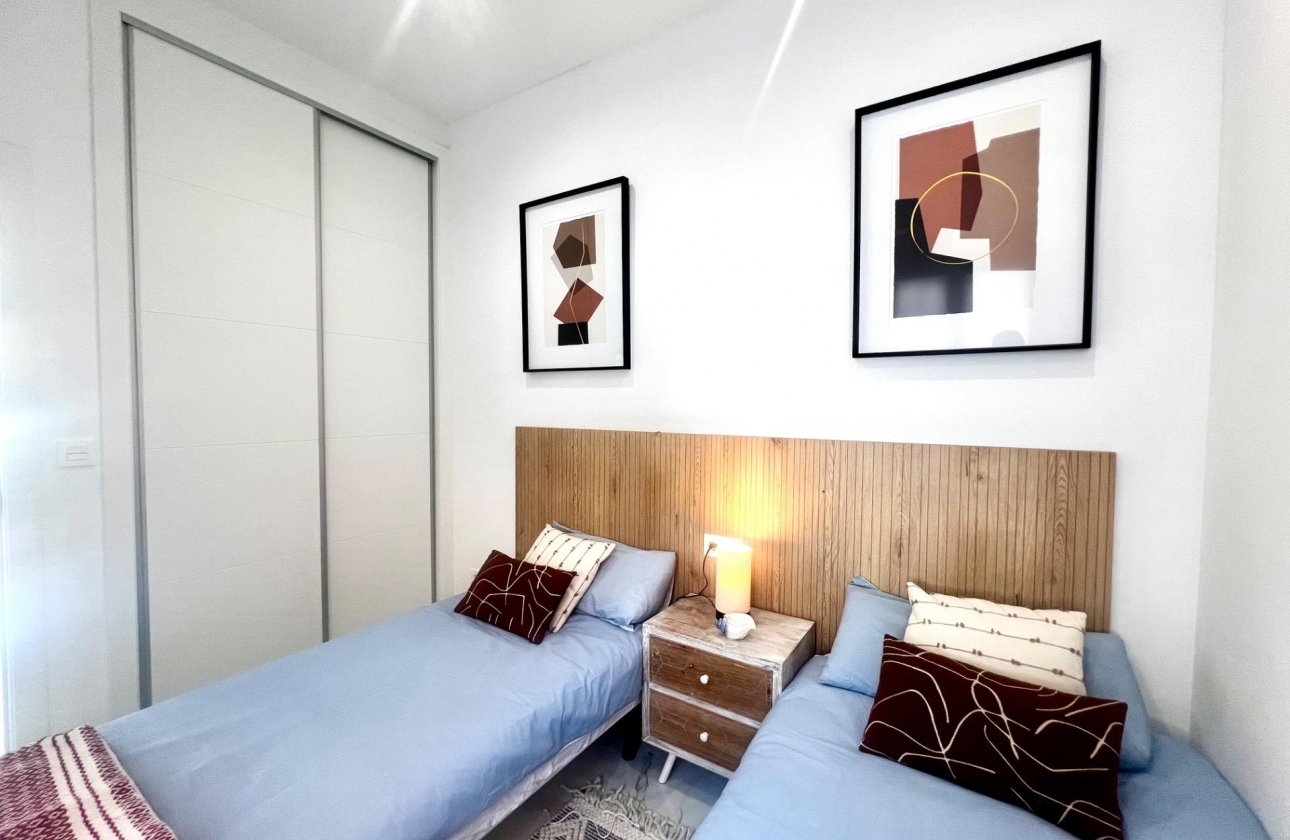 Resale - Villa - Torrevieja - La Siesta - El Salado - Torreta