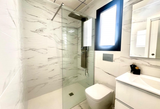 Resale - Villa - Torrevieja - La Siesta - El Salado - Torreta