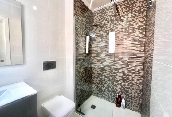 Resale - Villa - Torrevieja - La Siesta - El Salado - Torreta