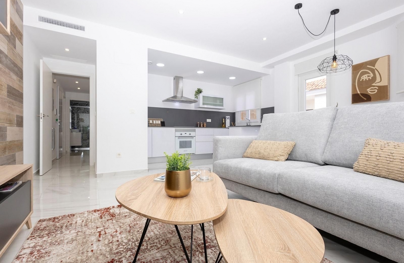 Resale - Apartment - Jacarilla