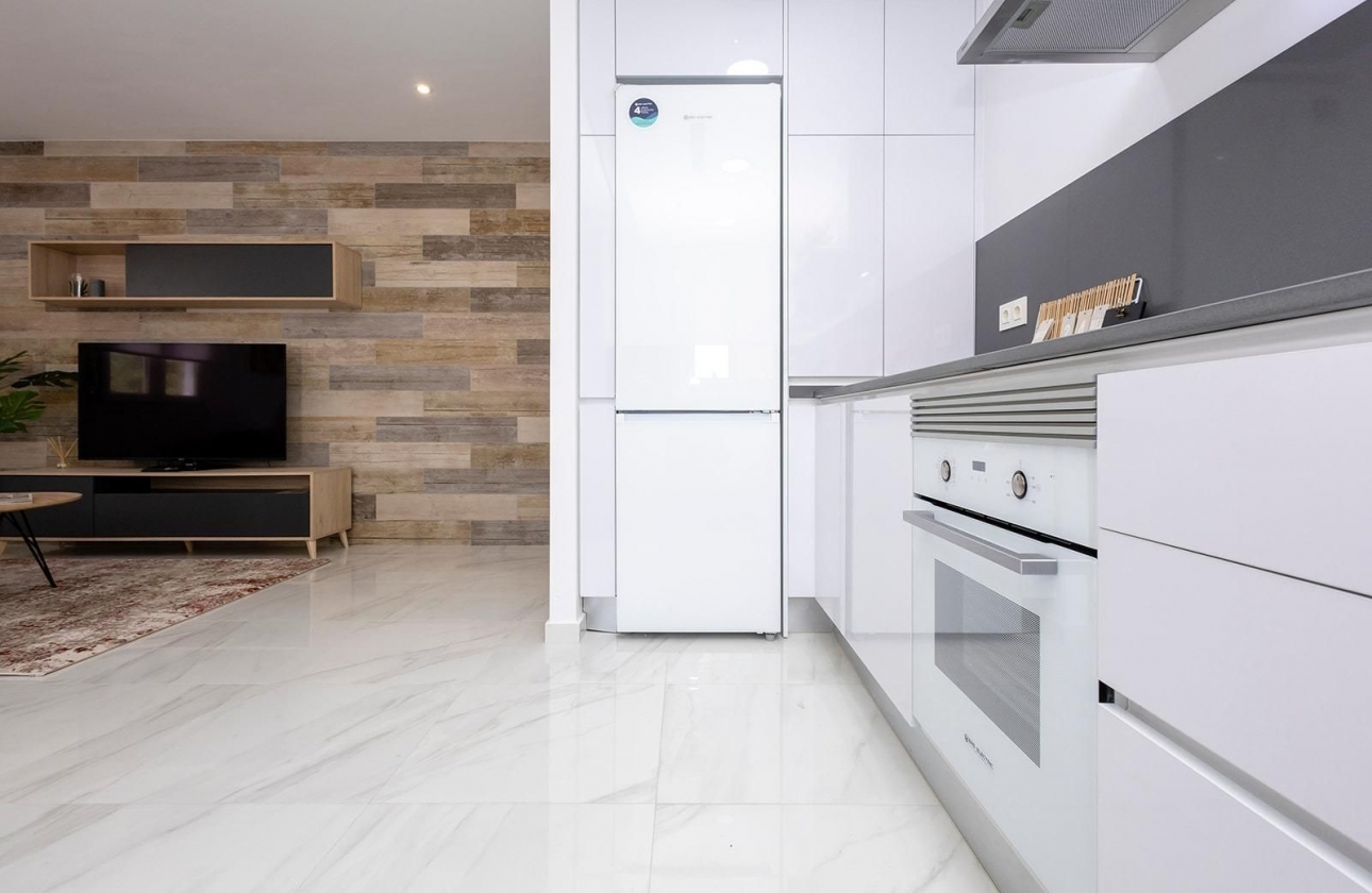 Resale - Apartment - Jacarilla