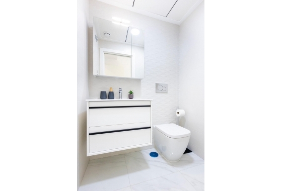 Resale - Apartment - Jacarilla