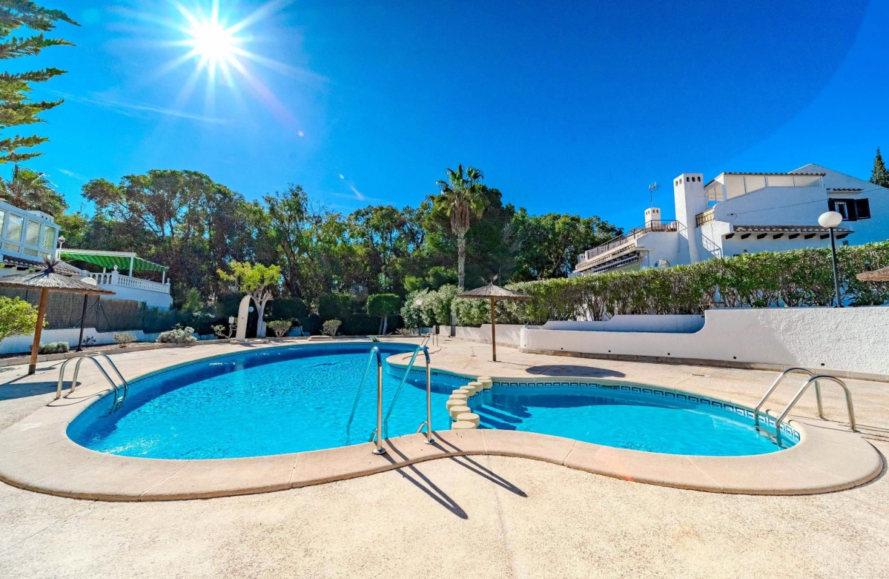 Resale - Villa - Orihuela-Costa - Playa Flamenca
