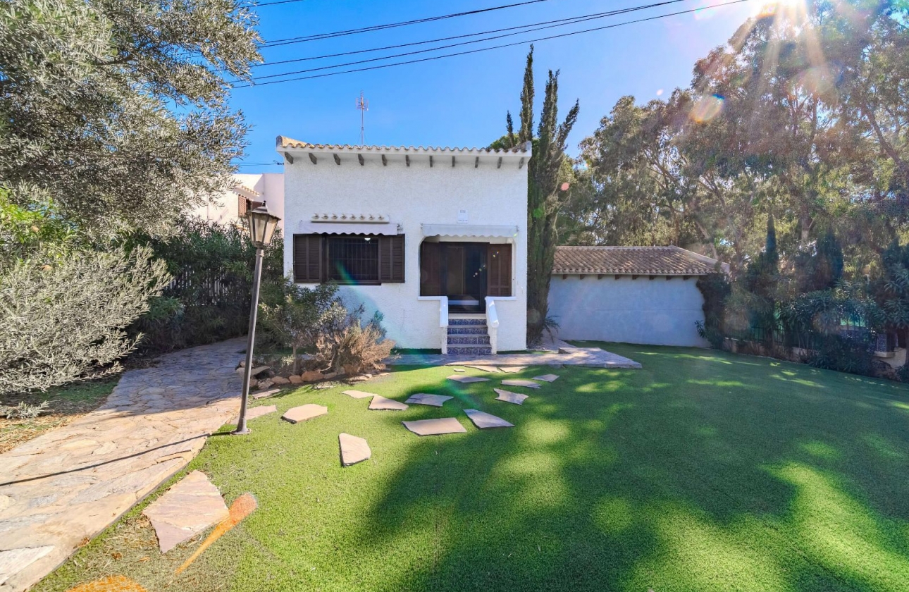 Resale - Villa - Orihuela-Costa - Playa Flamenca