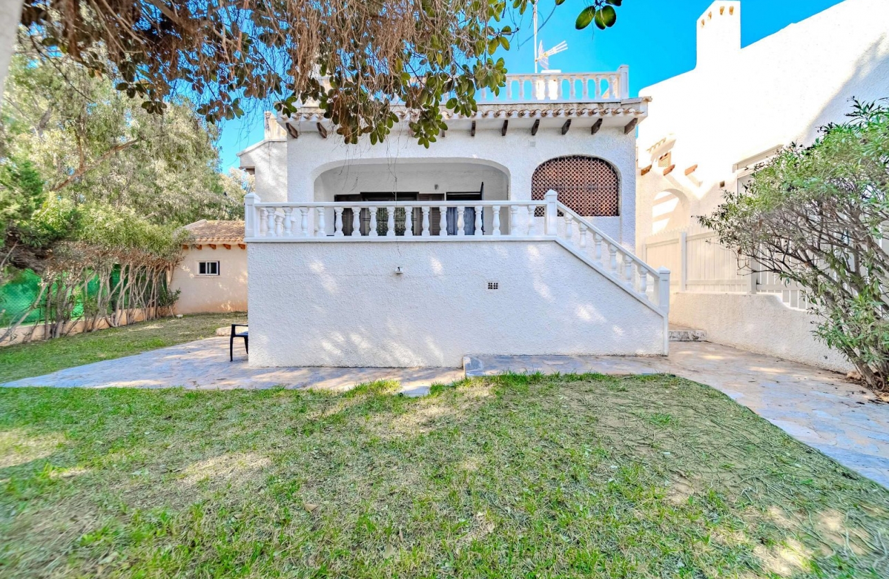 Resale - Villa - Orihuela-Costa - Playa Flamenca