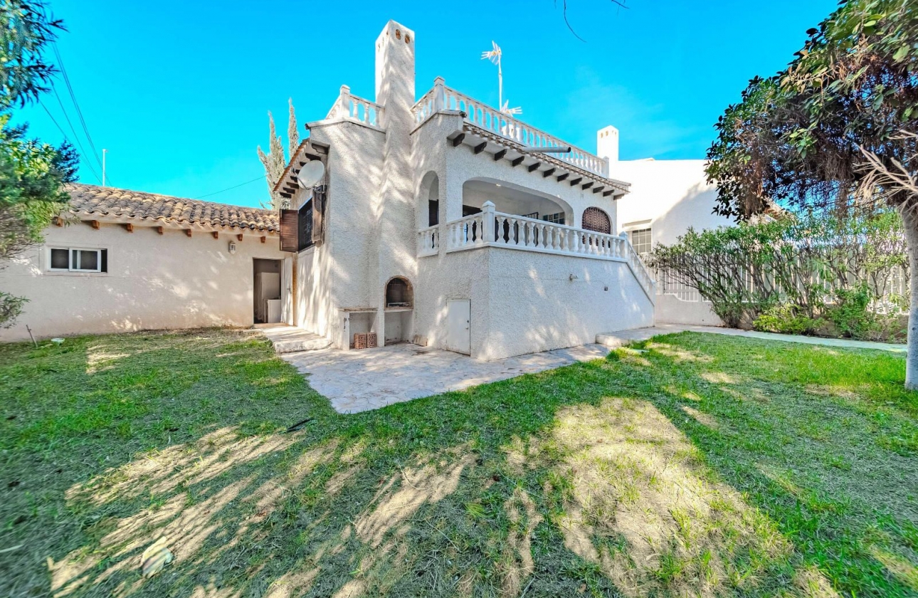 Resale - Villa - Orihuela-Costa - Playa Flamenca