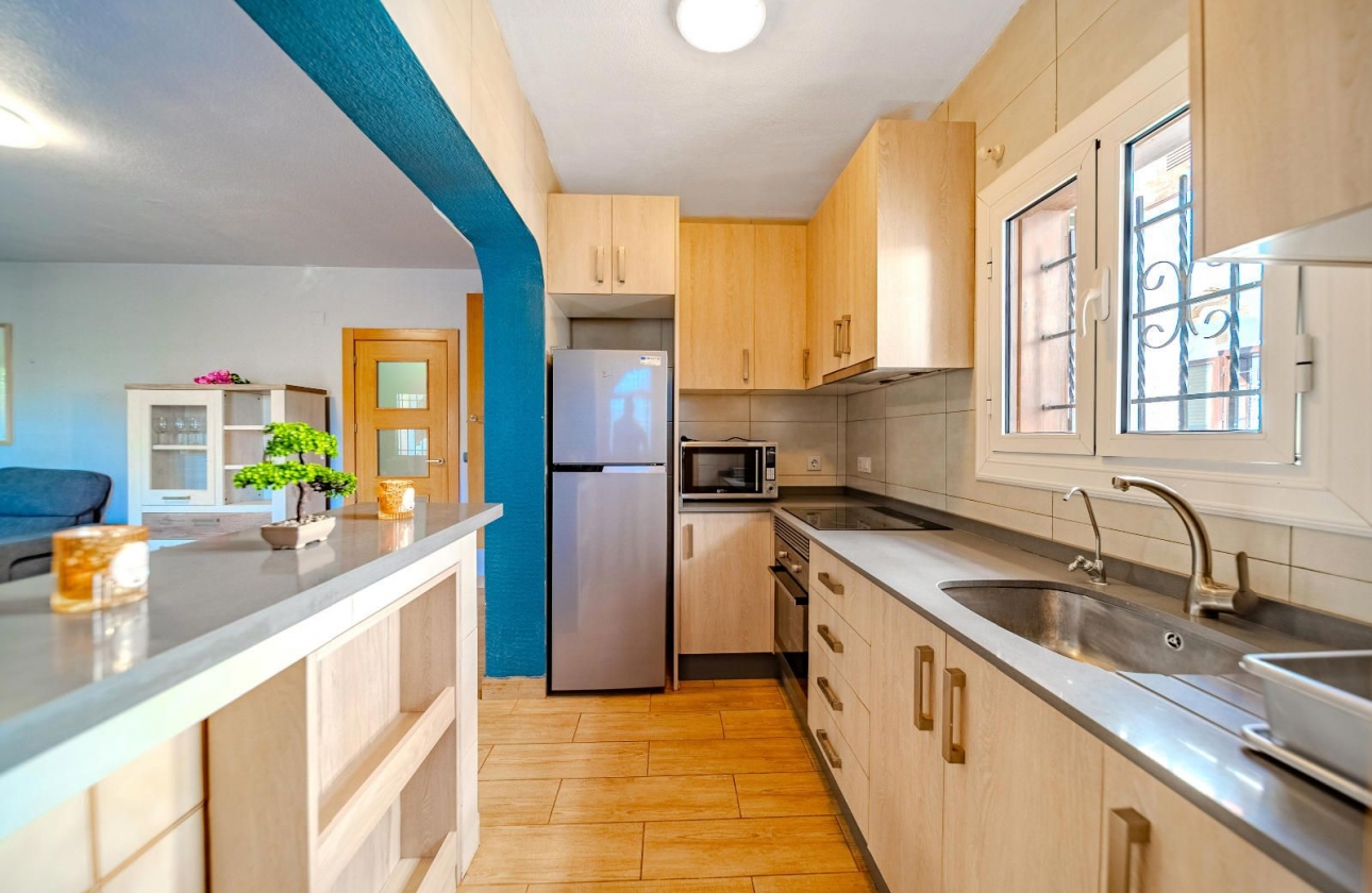 Resale - Villa - Orihuela-Costa - Playa Flamenca