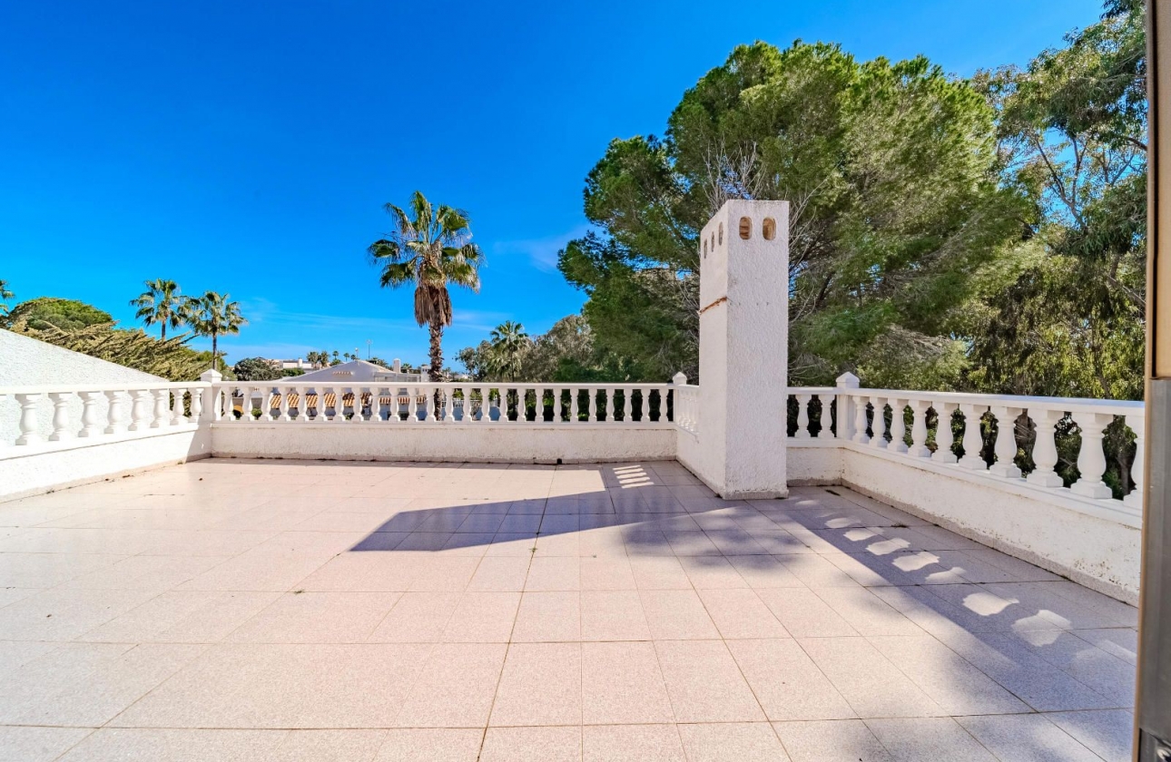 Resale - Villa - Orihuela-Costa - Playa Flamenca