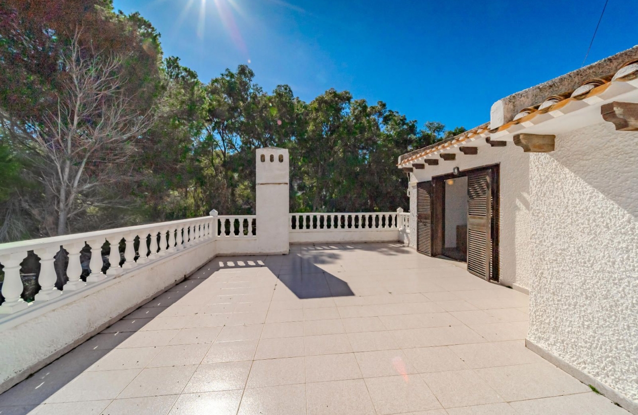 Resale - Villa - Orihuela-Costa - Playa Flamenca