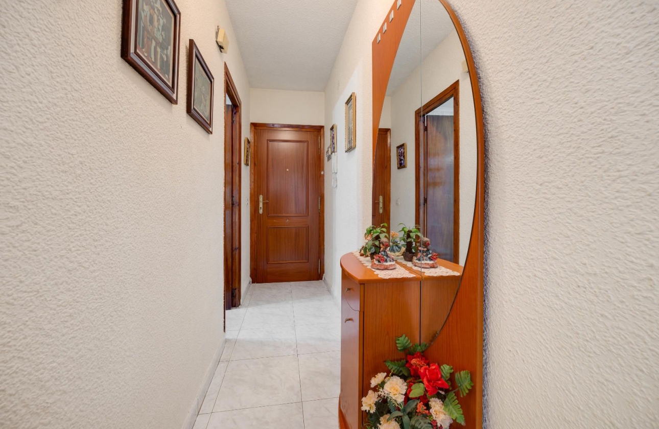 Resale - Apartment - Torrevieja - Playa del Cura