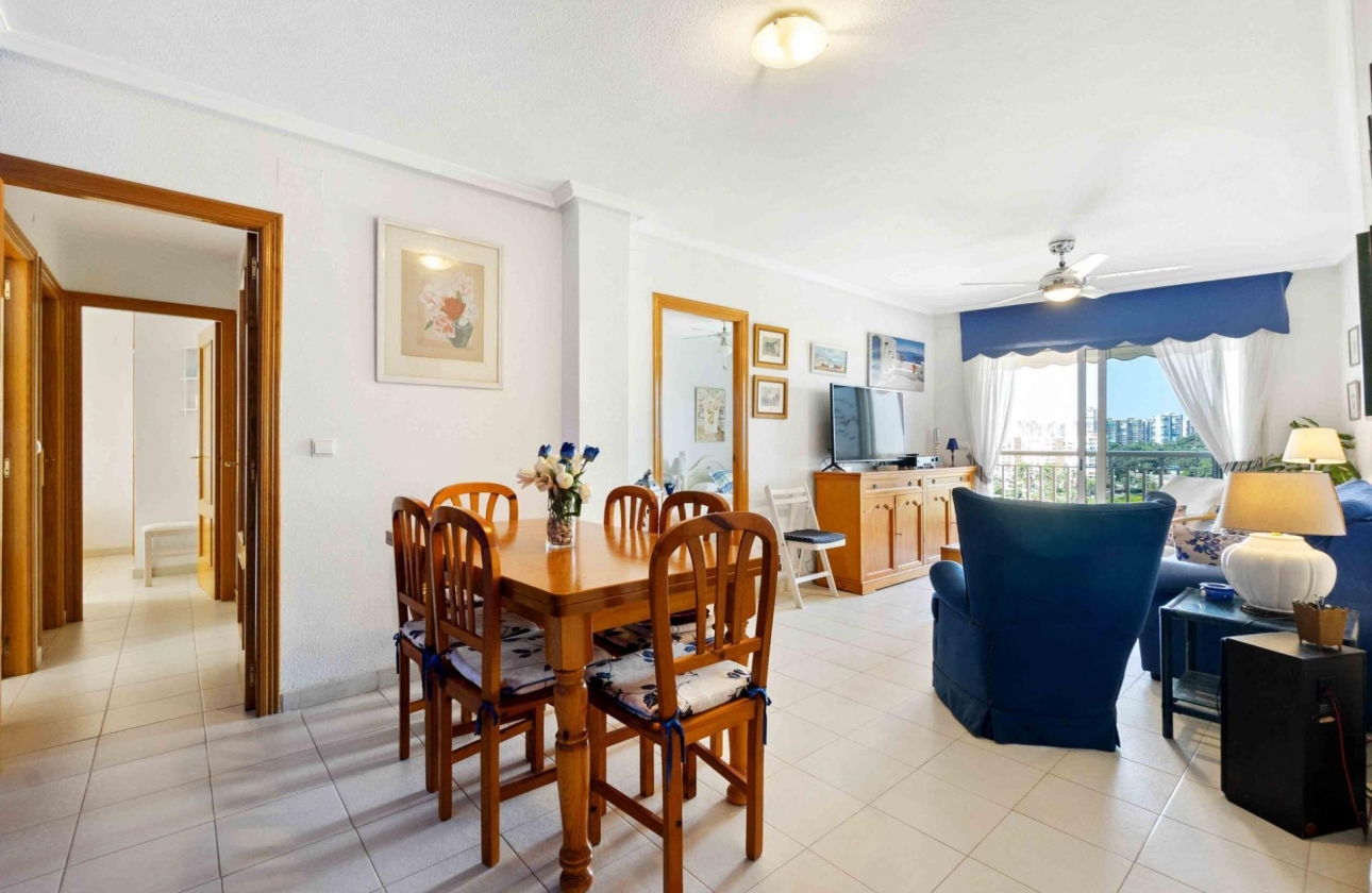 Resale - Apartment - Orihuela Costa - Campoamor