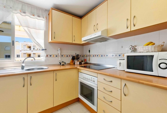 Resale - Apartment - Orihuela Costa - Campoamor