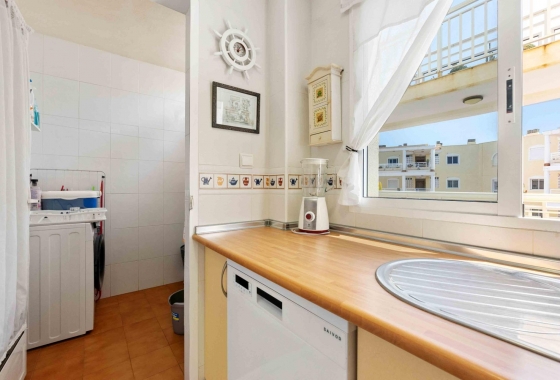 Resale - Apartment - Orihuela Costa - Campoamor