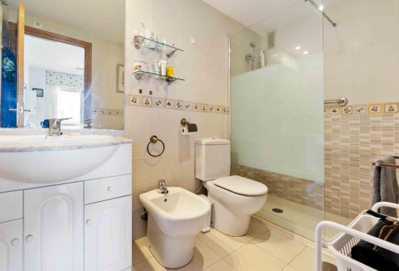 Resale - Apartment - Orihuela Costa - Campoamor