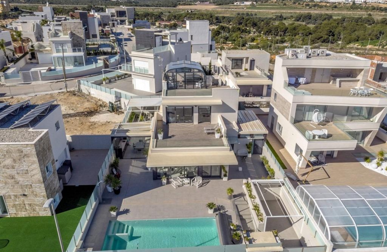 Resale - Villa - Orihuela Costa - Campoamor