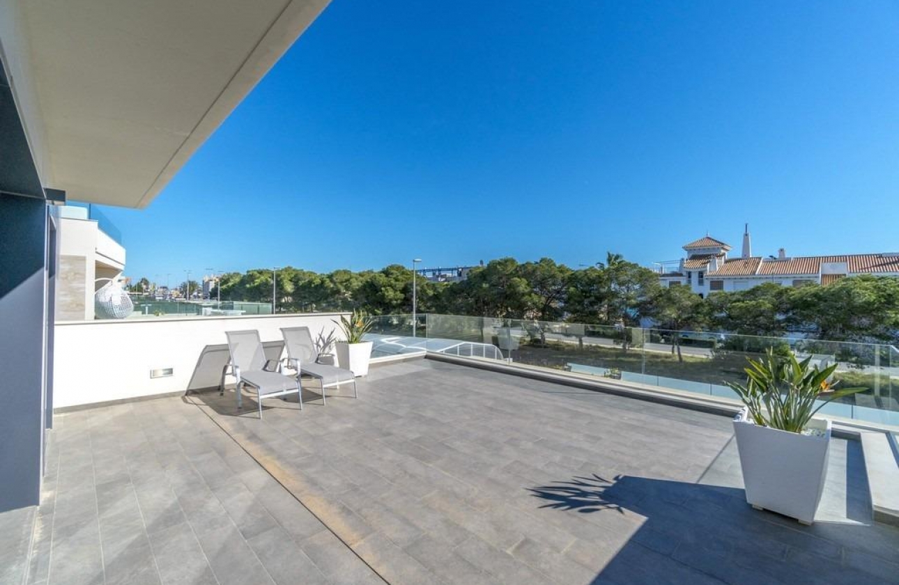 Resale - Villa - Orihuela Costa - Campoamor