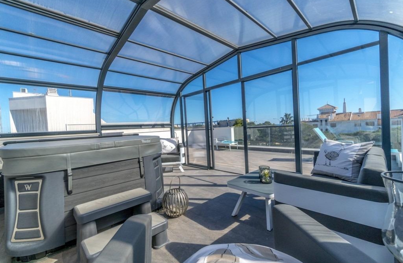 Resale - Villa - Orihuela Costa - Campoamor