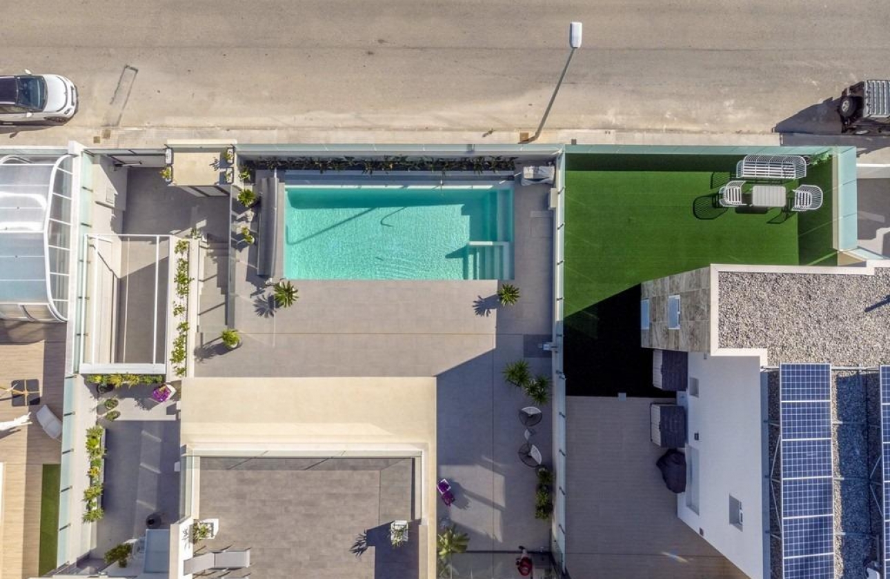 Resale - Villa - Orihuela Costa - Campoamor