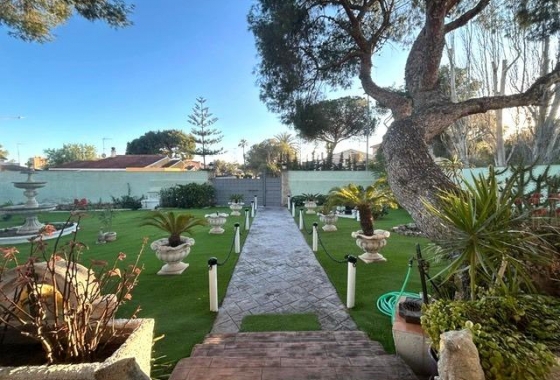 Wiederverkauf - Villa - Orihuela Costa - Altos de Campoamor