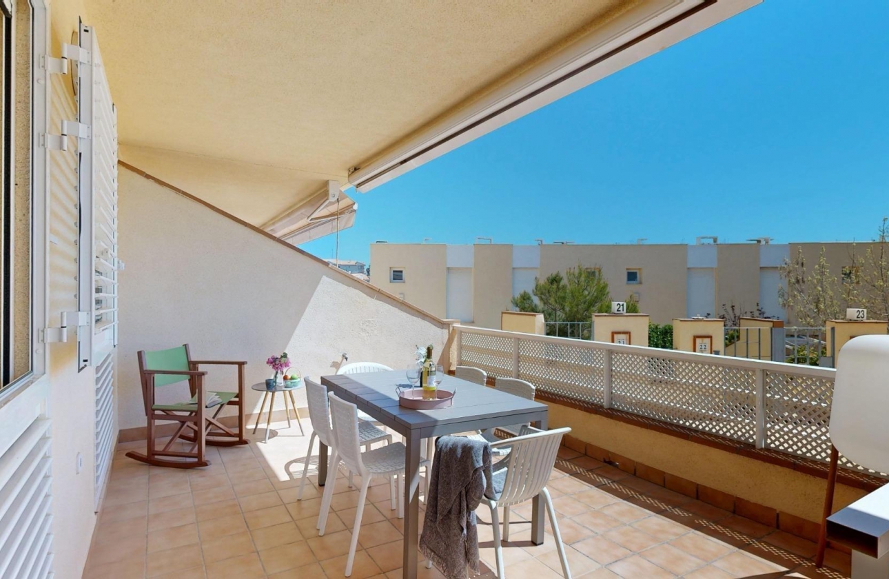 Resale - Apartment - Orihuela Costa - Campoamor